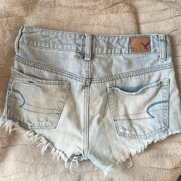 XS210 American eagle outfitters distressed mini jean shorts - Picture 4 of 4